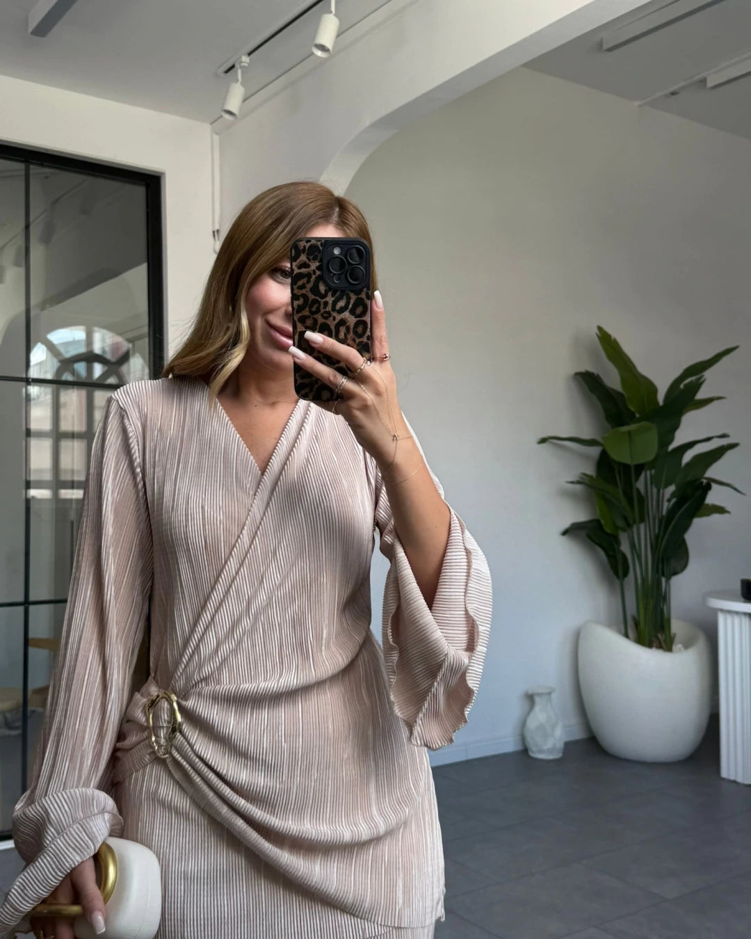 طقم بلوزة مع بنطلون بيج - KP1379