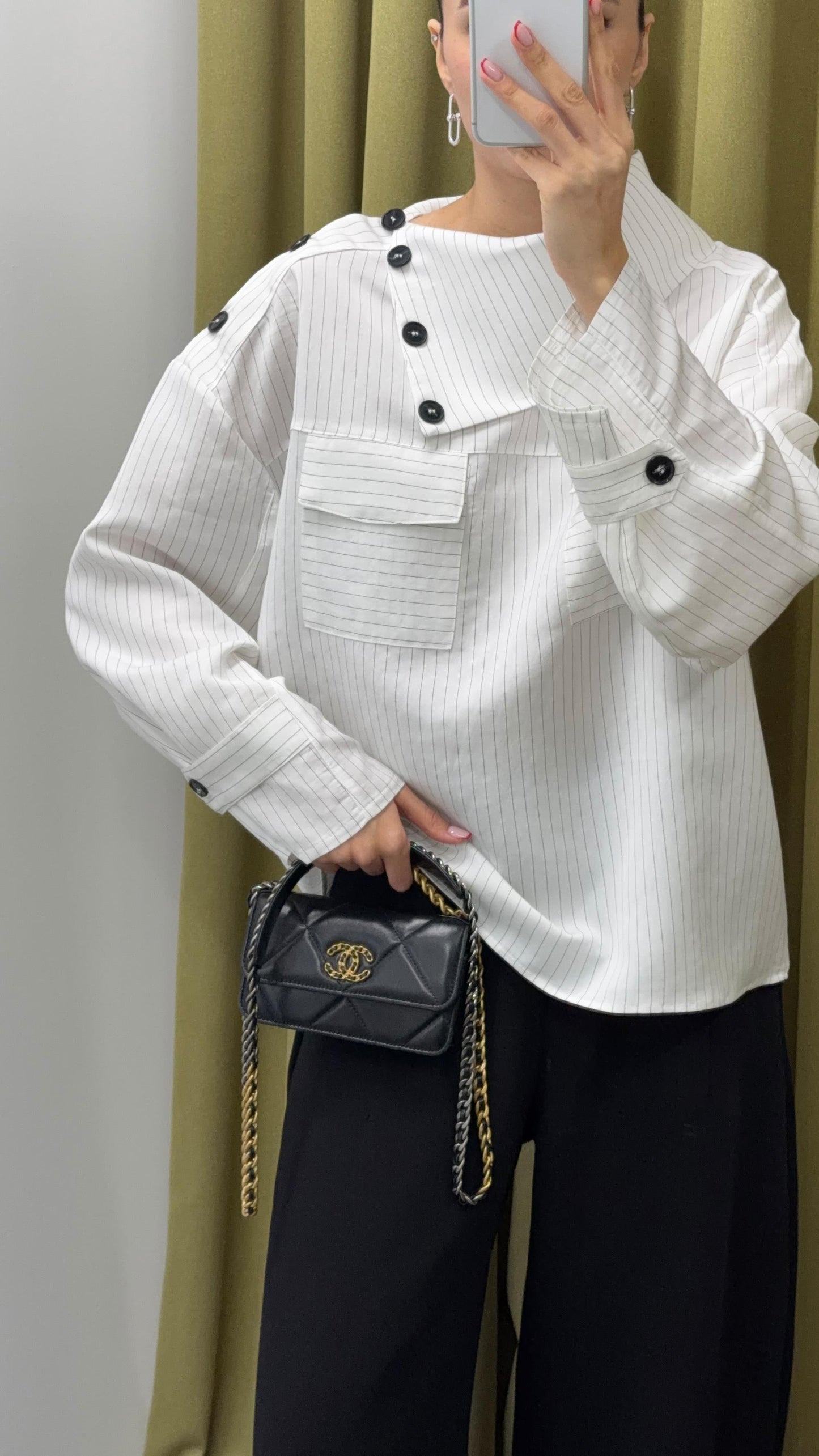 قميص مخطط ابيض - KP4420