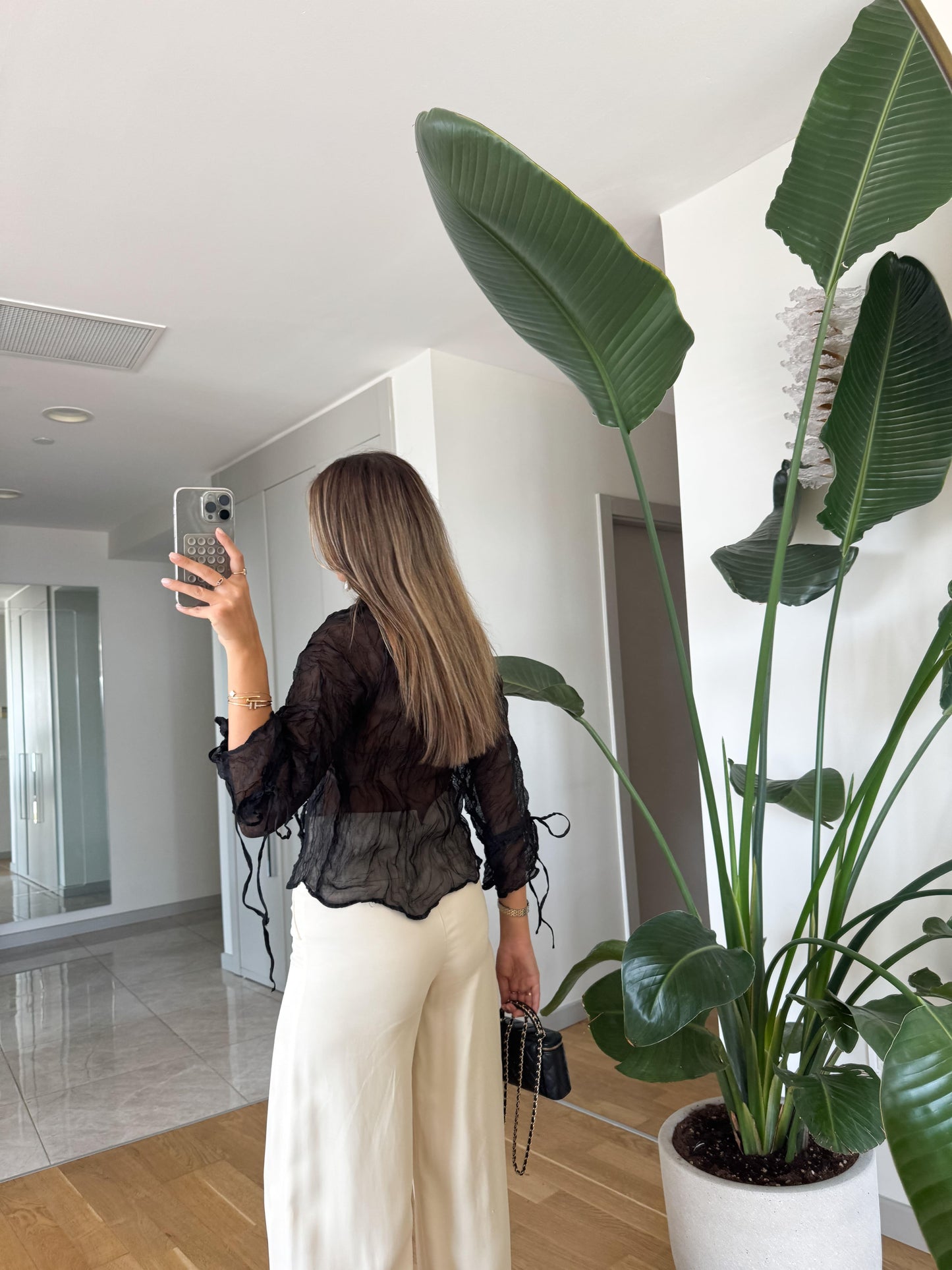 بلوزة بربطات اسود - KP4243