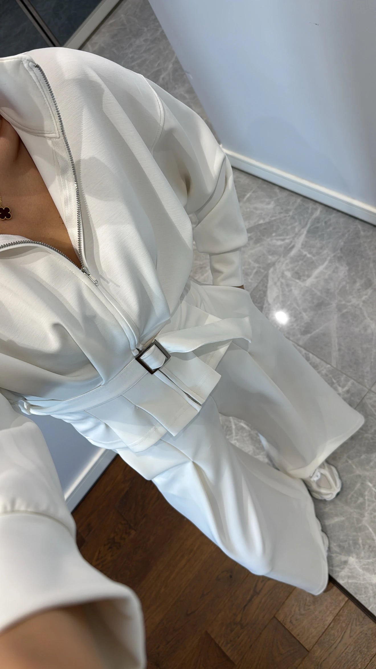 طقم ابيض جكيت بحزام مع بنطلون - KP1414