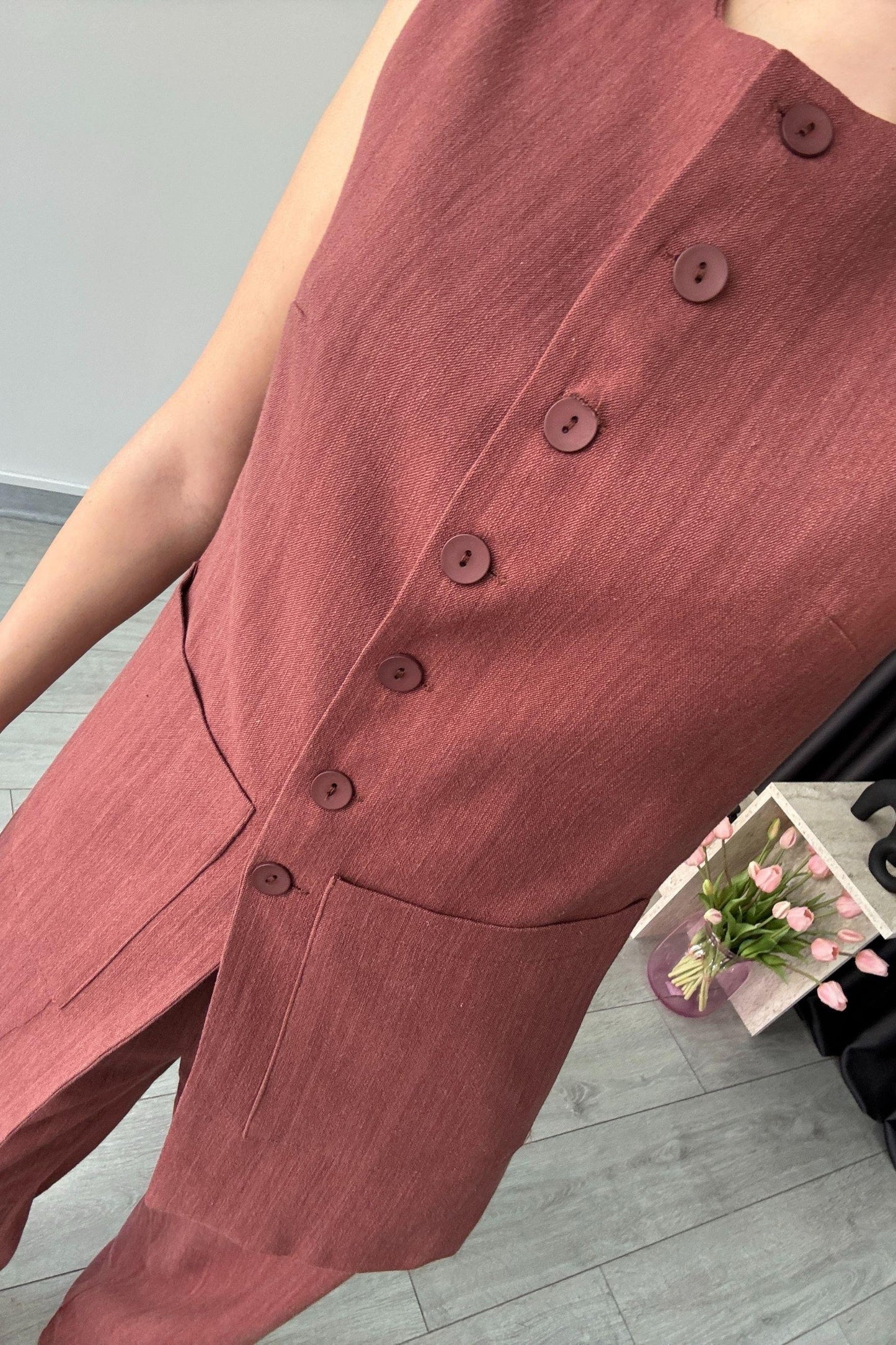 طقم ڤيست مع بنطلون كرميدي - KP1249