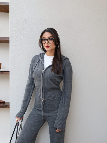 طقم جرزة مع بنطلون رمادي - KP1477