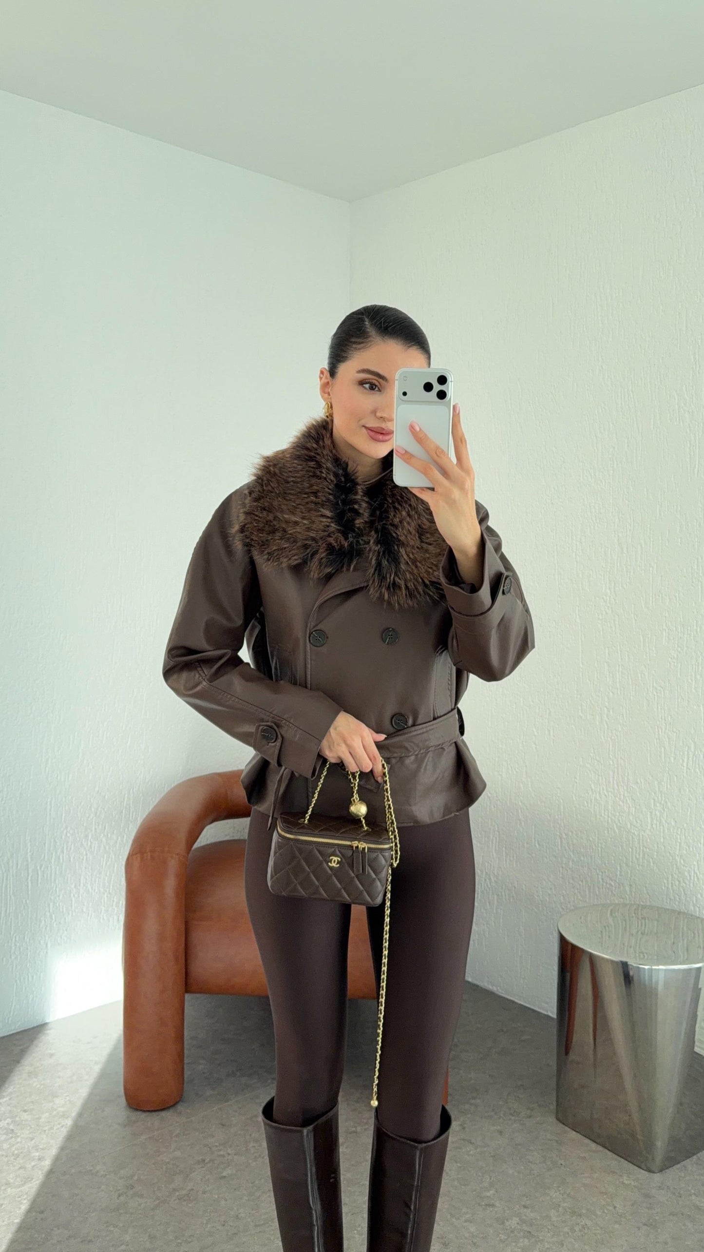 جكيت جلد بني- KP7140