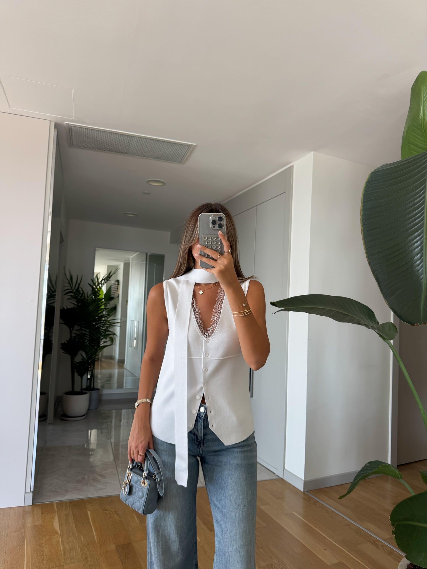 جرزة دانتيل ابيض - KP4252