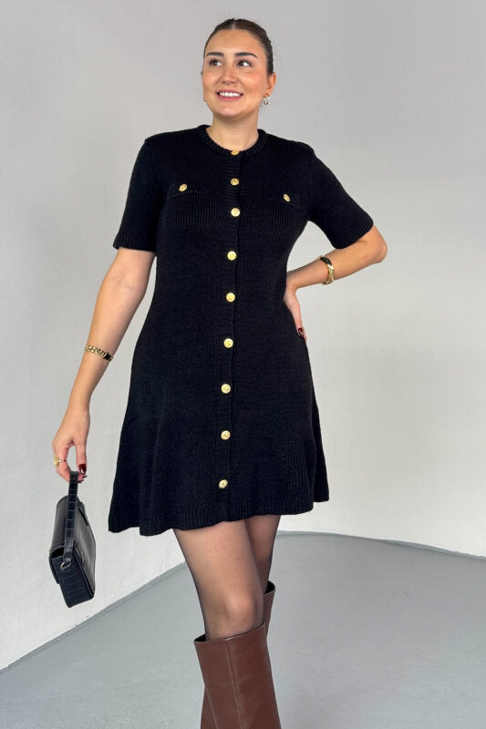 فستان اسود بأزرار ذهبية - KP2228