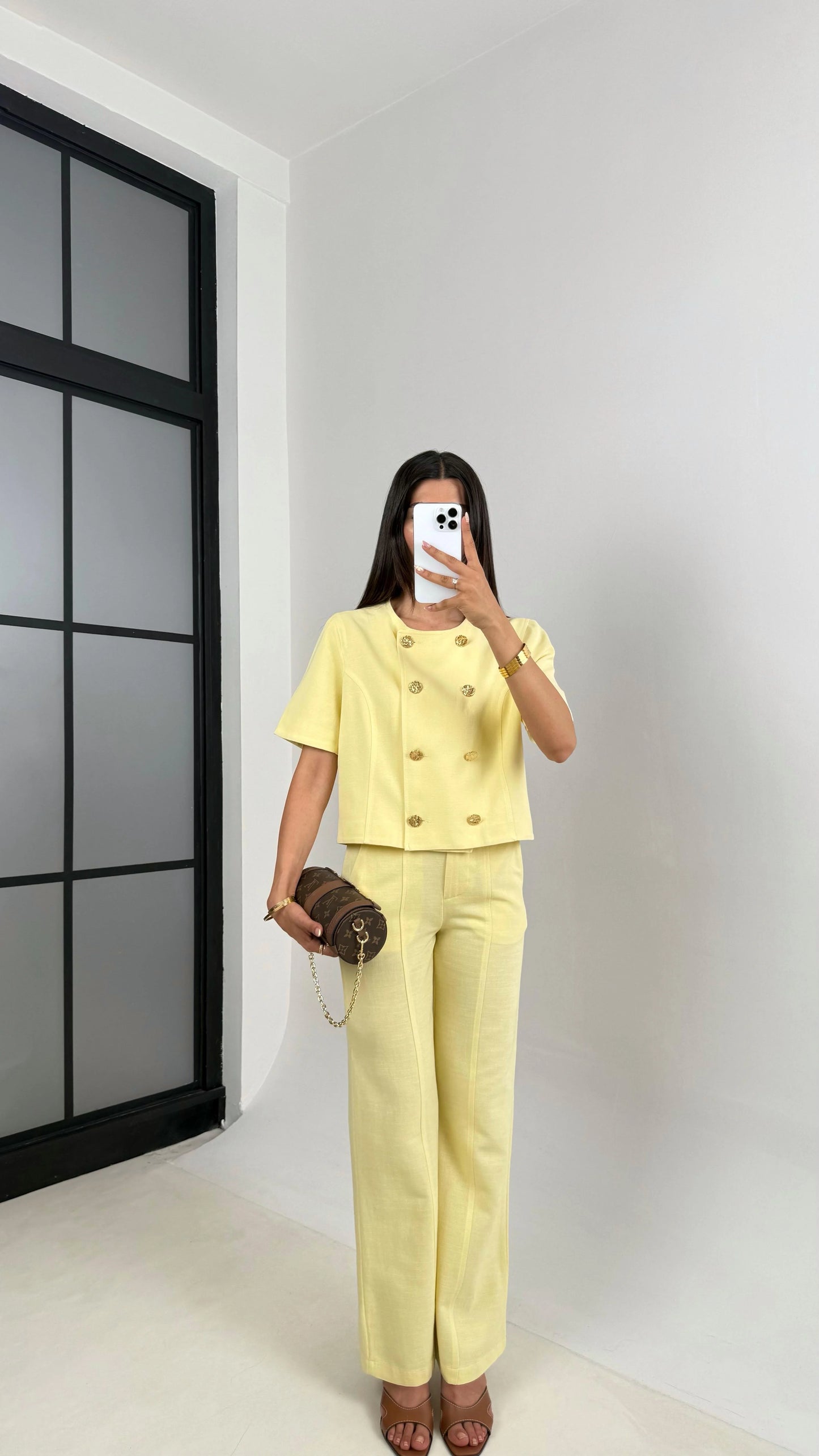 طقم جكيت مع بنطلون اصفر بأزرار ذهبية - KP1322