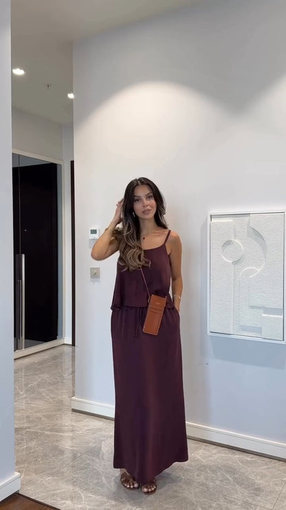 طقم بلوزة مع تنورة عنابي - KP1342