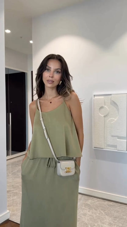 طقم بلوزة مع تنورة اخضر - KP1342