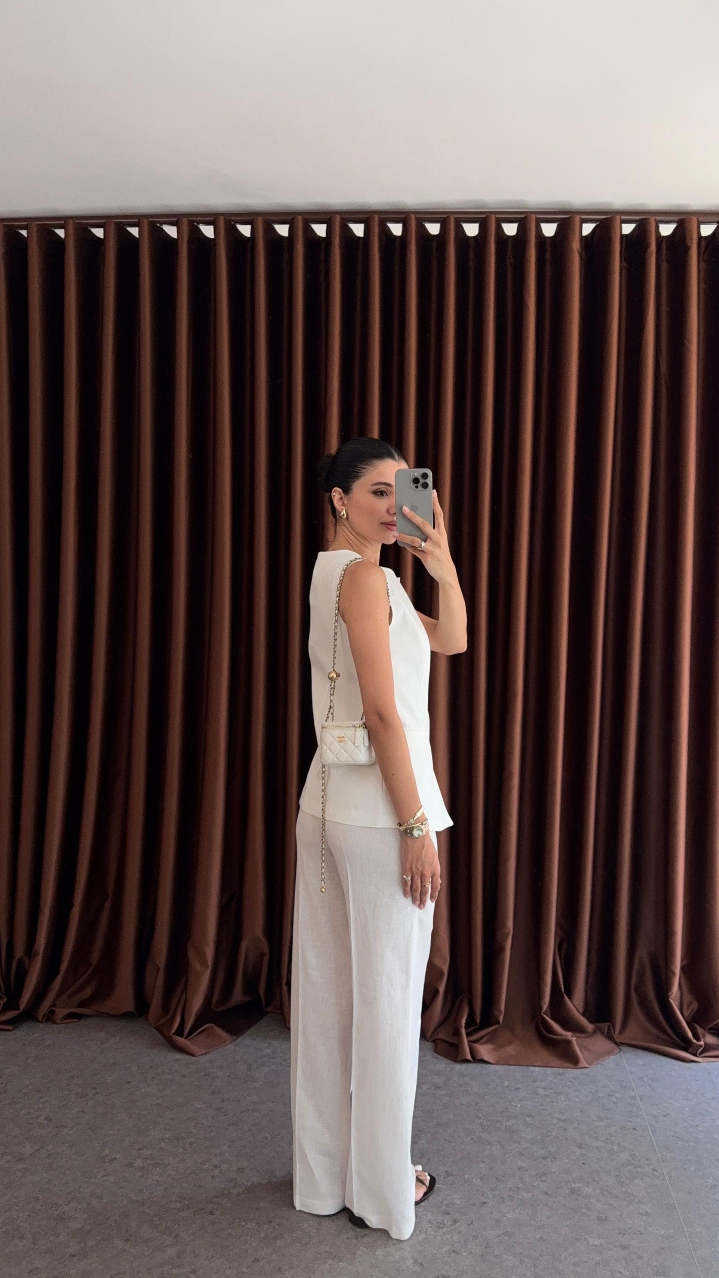 طقم ڤيست مع بنطلون ابيض - KP1313