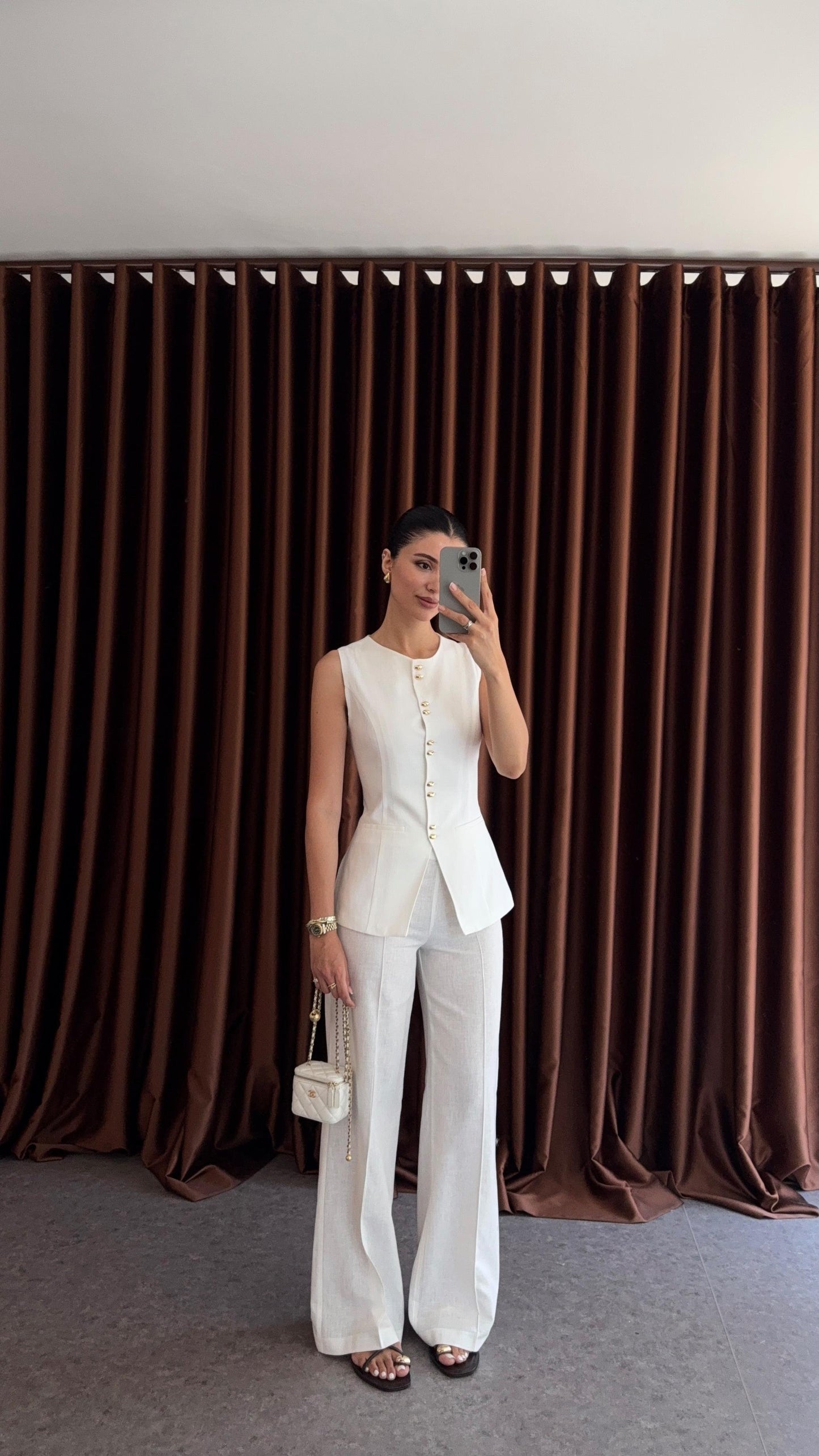 طقم ڤيست مع بنطلون ابيض - KP1313