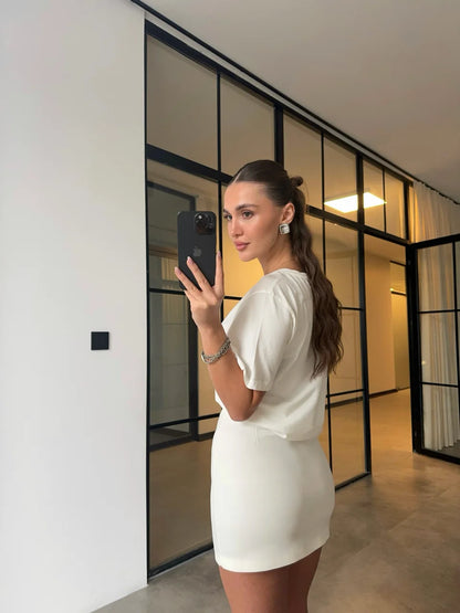 طقم بليزر مع تنورة ابيض - KP1361