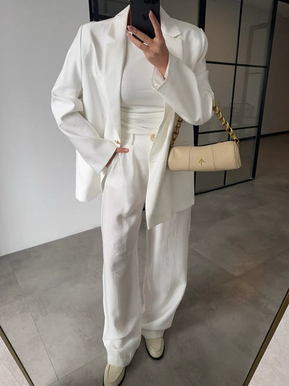 طقم بليزر مع بنطلون ابيض - KP1385