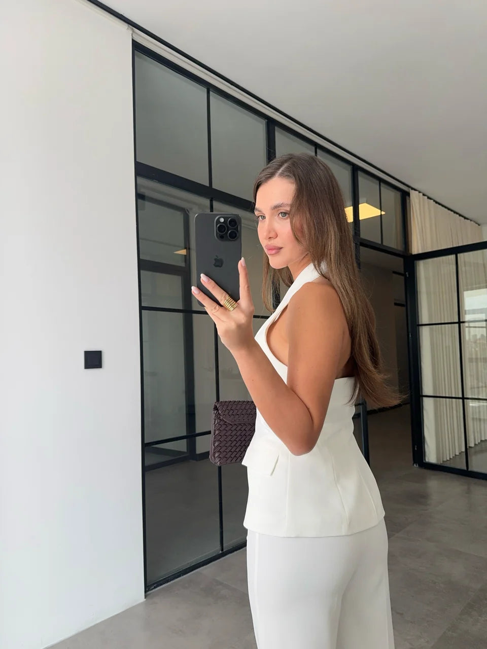 طقم ڤيست مع بنطلون ابيض - KP1068