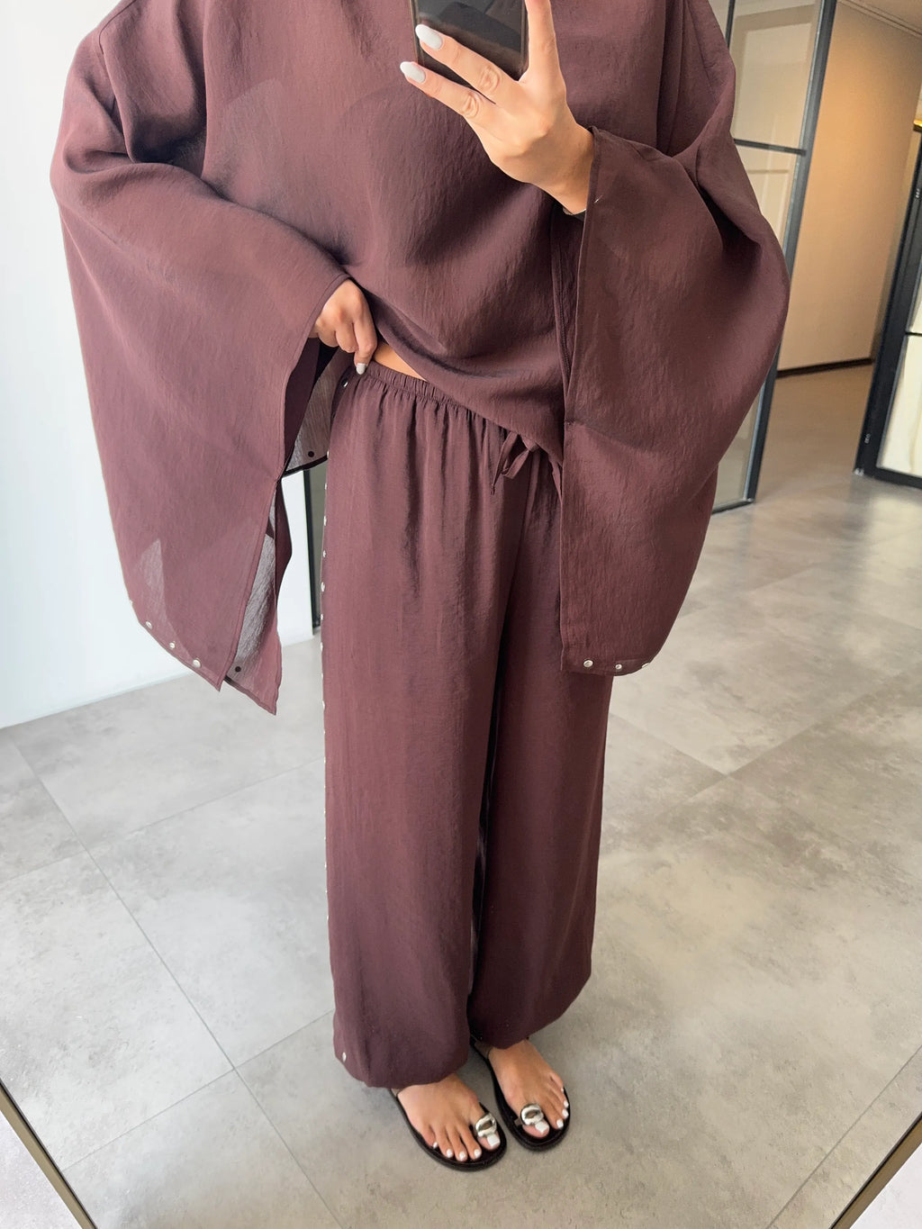 طقم مع شال بني - KP1639