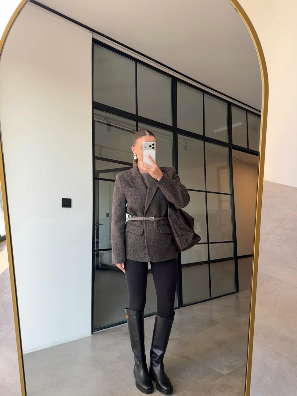 جكيت بني مخطط بحزام - KP7161