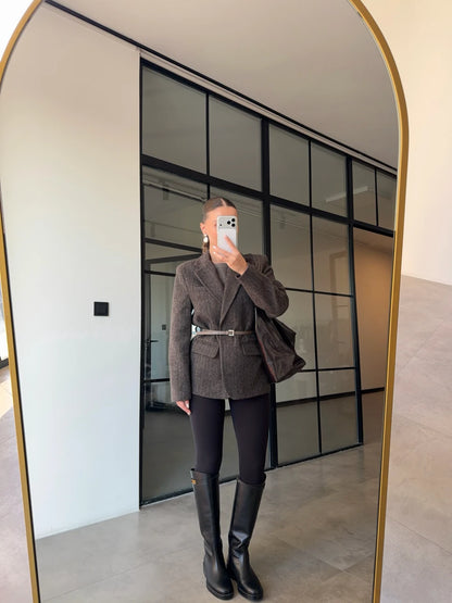 جكيت بني مخطط بحزام - KP7161