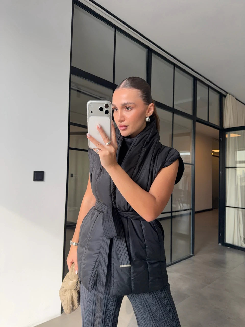 ڤيست اسود بحزام - KP7098