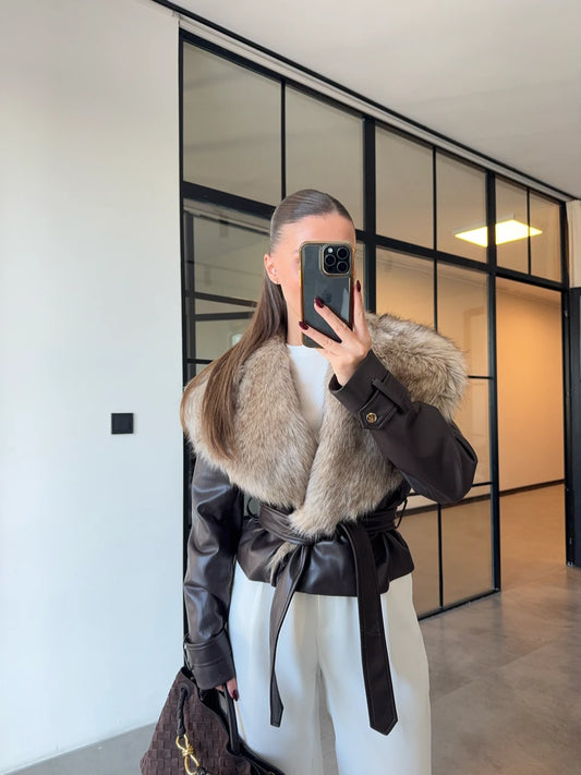 جكيت جلد بني فرو - KP7097