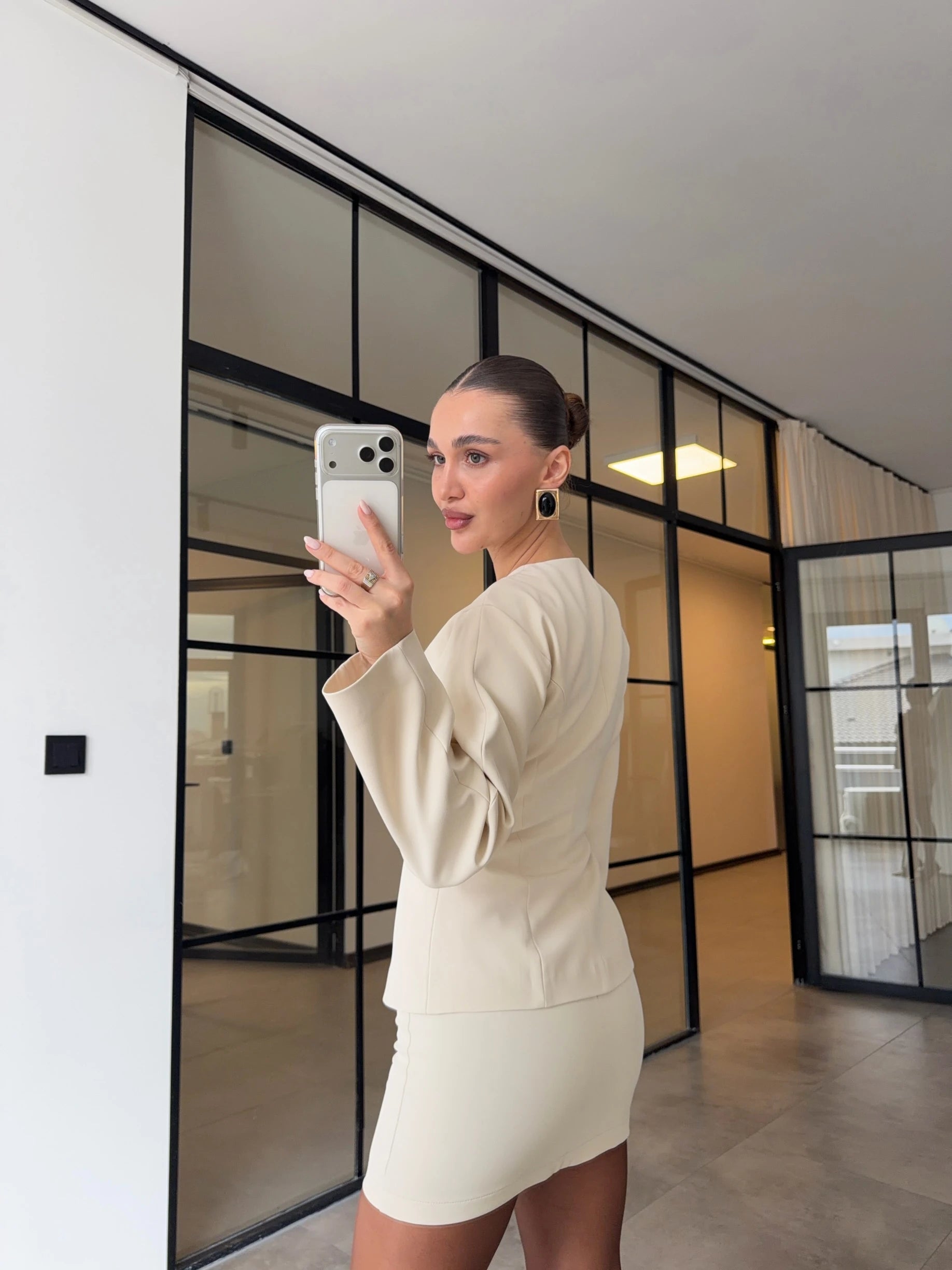 طقم بليزر مع تنورة سكري - KP1531