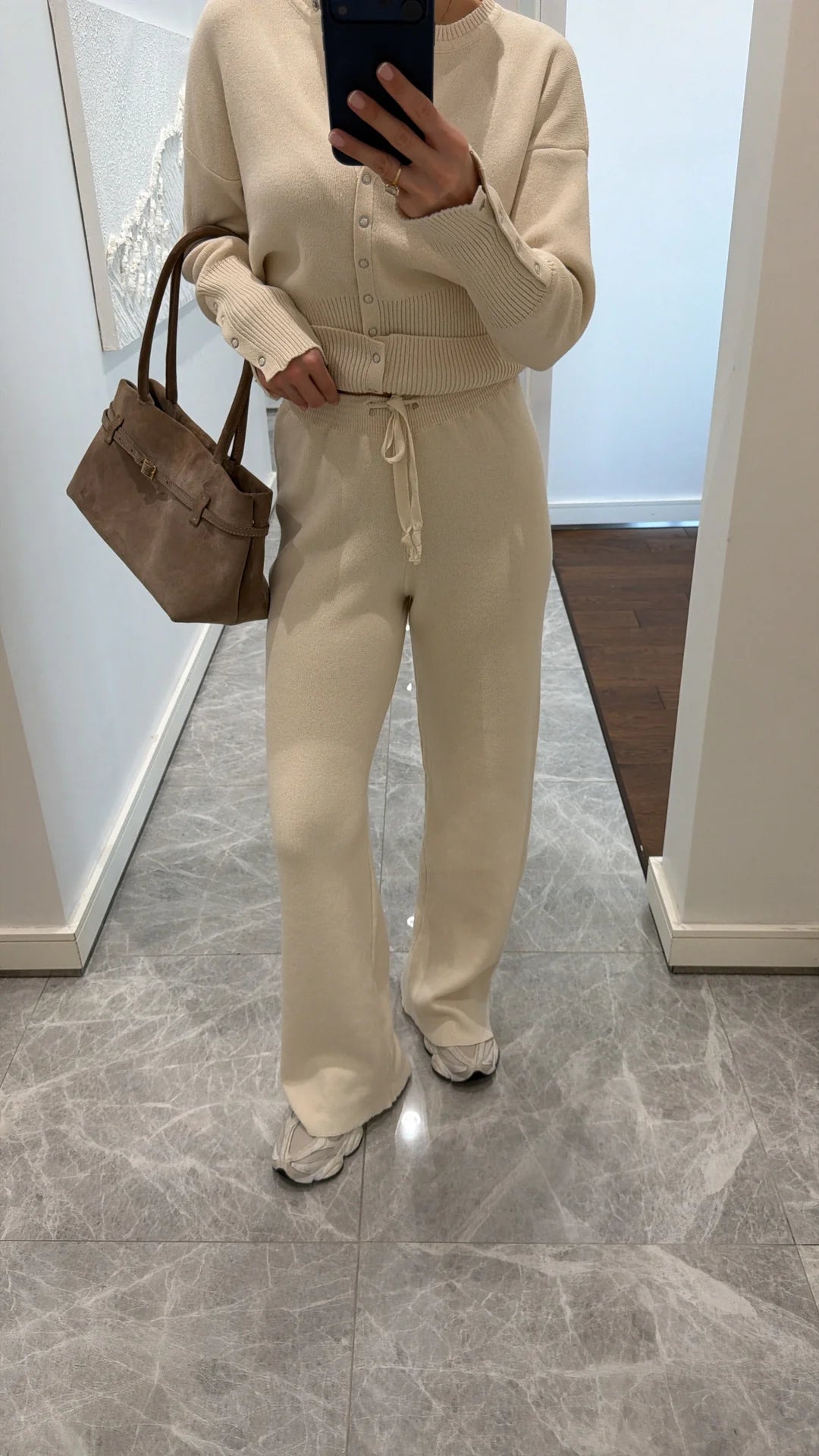 طقم عملي بيج بأزرار - KP1474