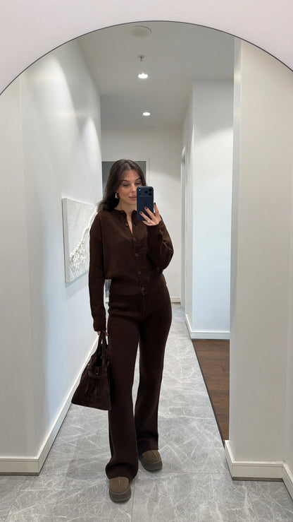 طقم بأزرار بني - KP1499