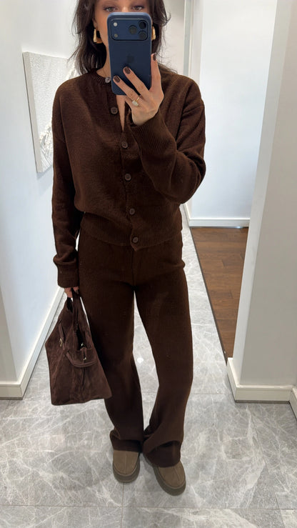 طقم بأزرار بني - KP1499