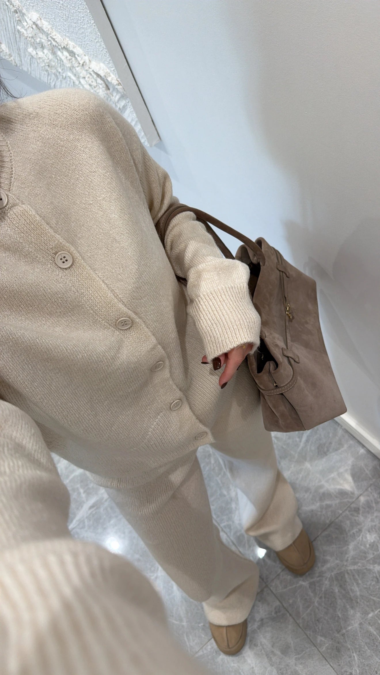 طقم بأزرار بيج - KP1499