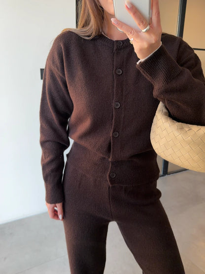 طقم بني بأزرار - KP1439