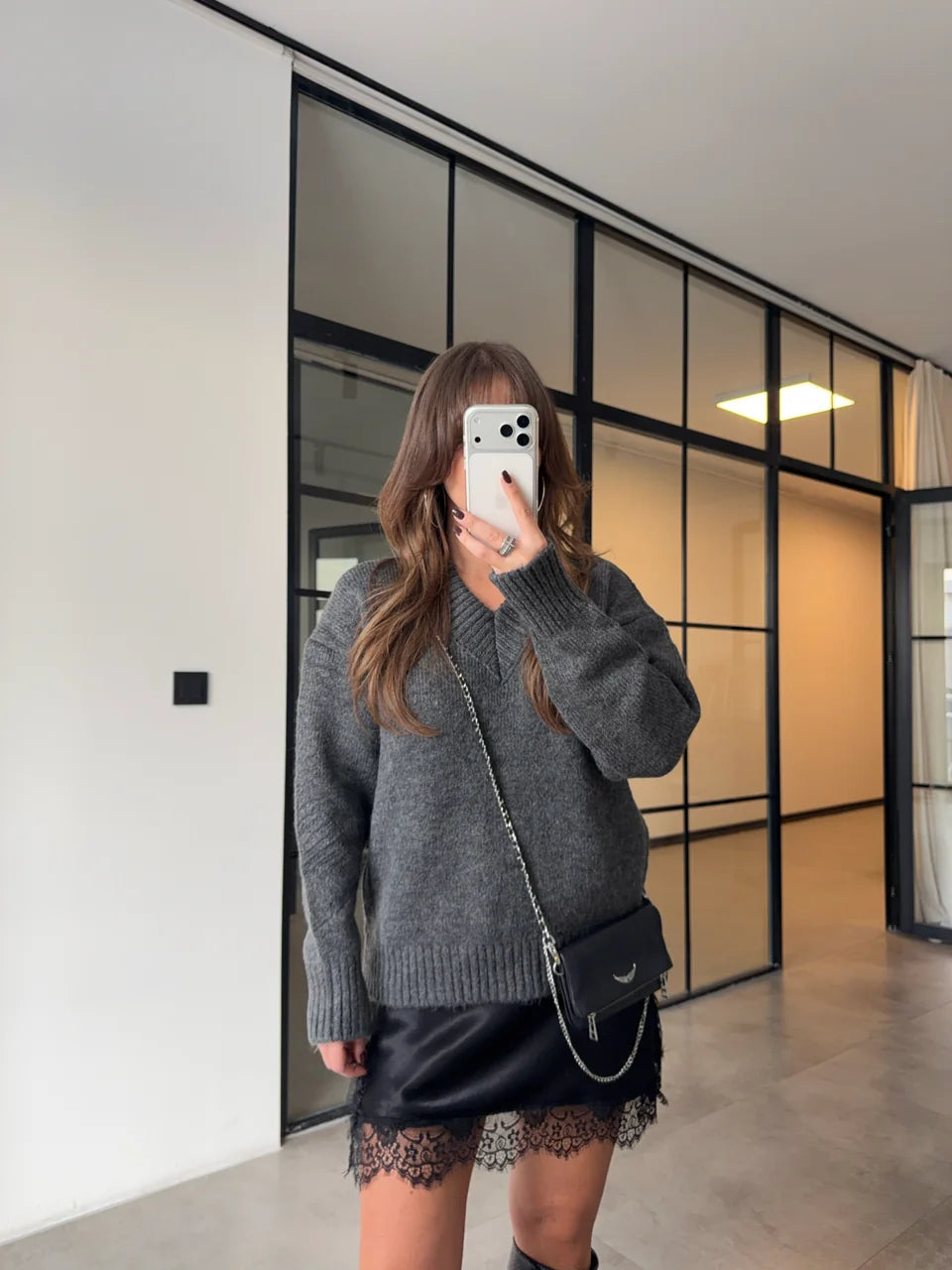 بلوزة رمادي مع بلوزة ستان - KP4417