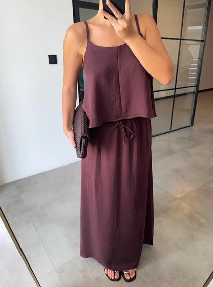 طقم بلوزة مع تنورة عنابي - KP1342