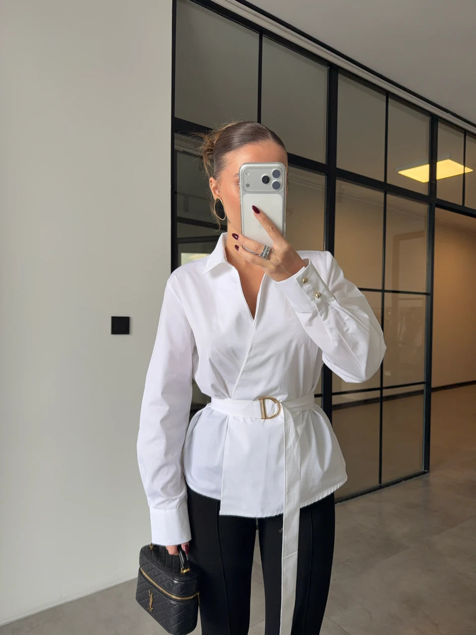 قميص ابيض بحزام - KP4289