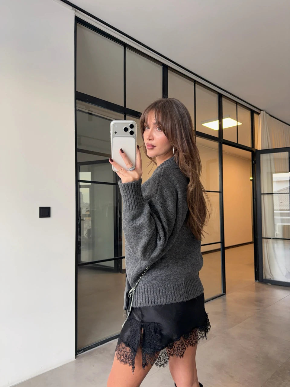 بلوزة رمادي مع بلوزة ستان - KP4417