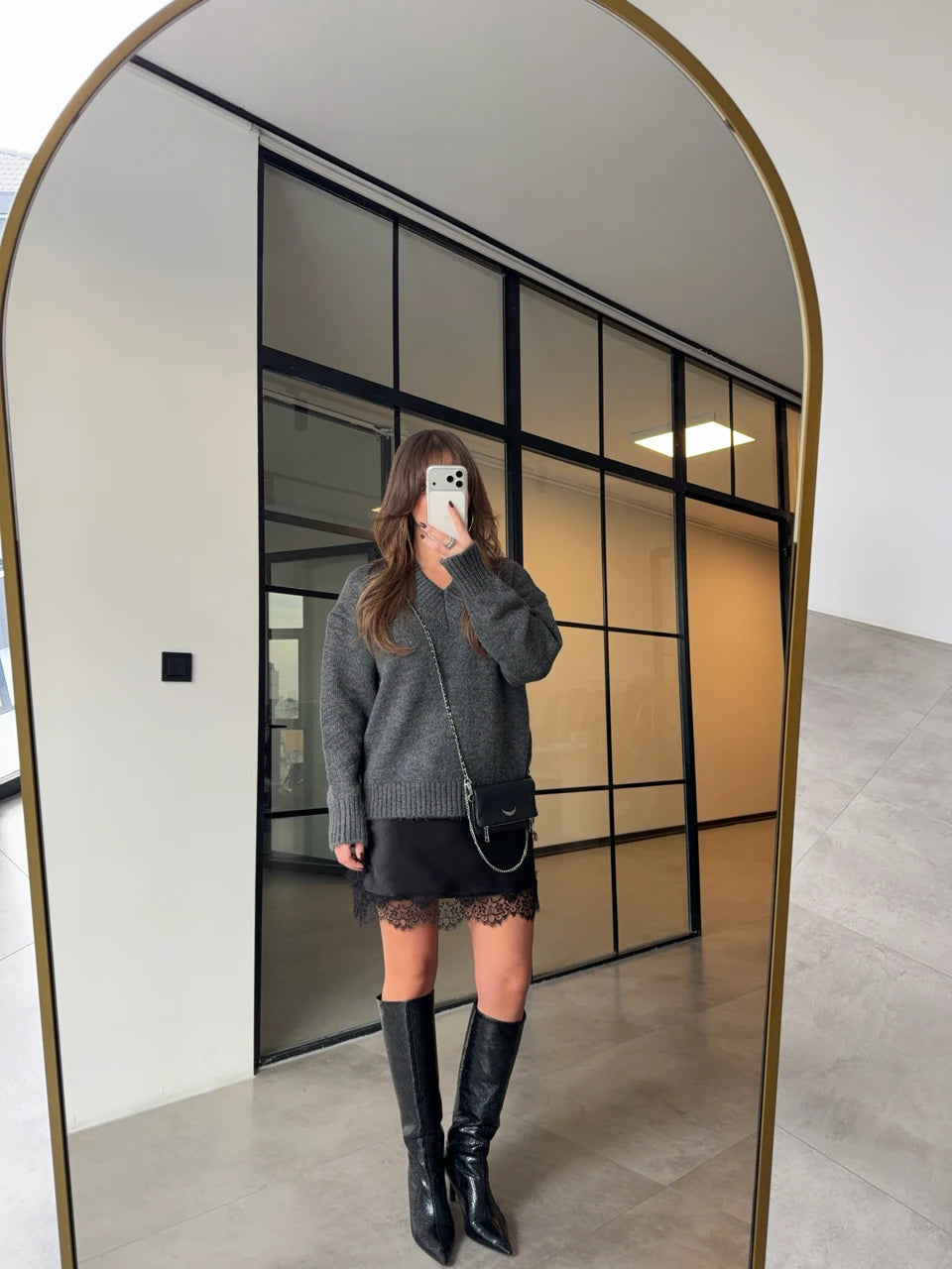 بلوزة رمادي مع بلوزة ستان - KP4417