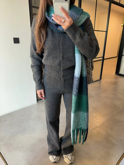 طقم رمادي بأزرار- KP1439