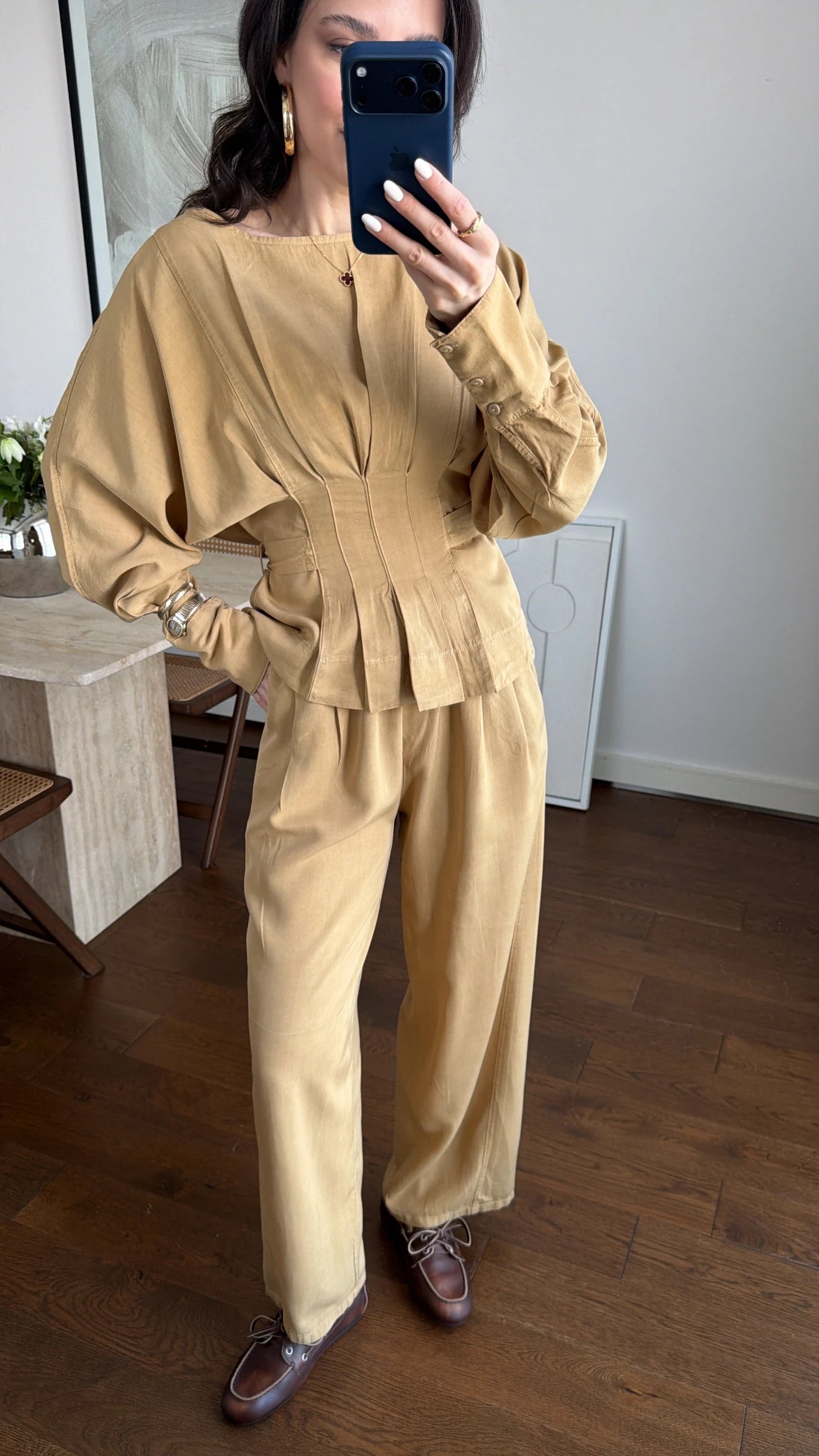 طقم بلوزة بربطة مع بنطلون كاميل - KP1553