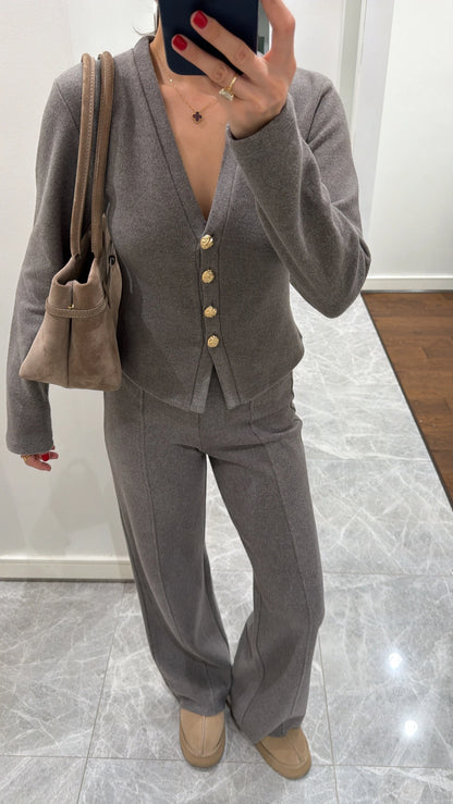 طقم رمادي بأزرار - KP1441