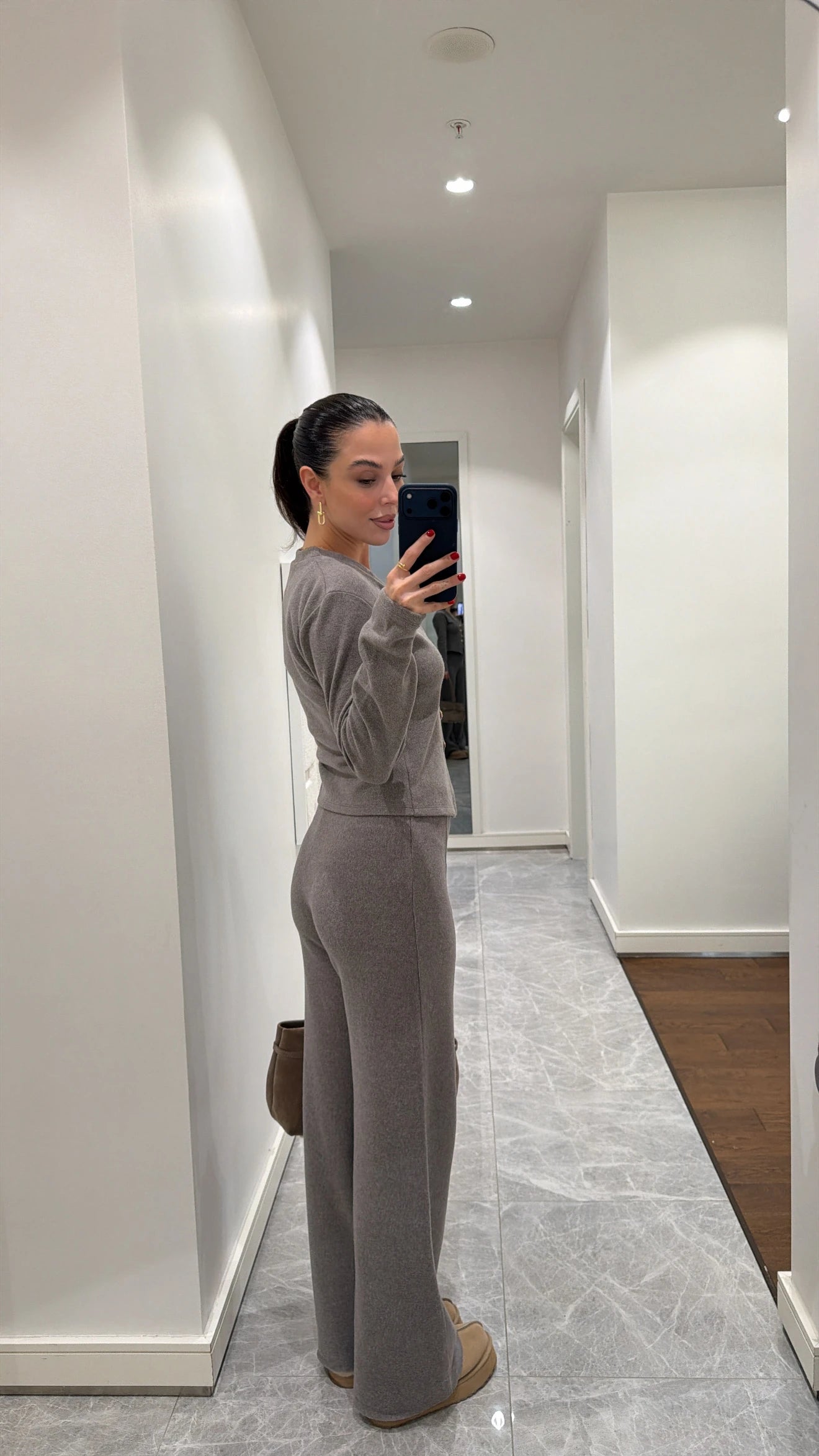 طقم رمادي بأزرار - KP1441