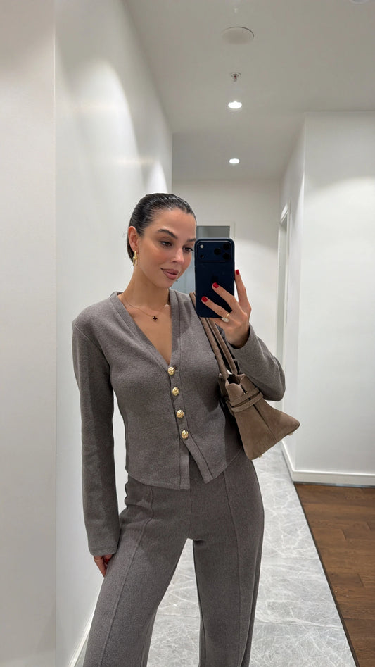 طقم رمادي بأزرار - KP1441