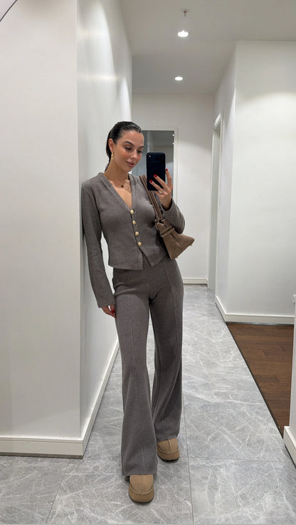 طقم رمادي بأزرار - KP1441