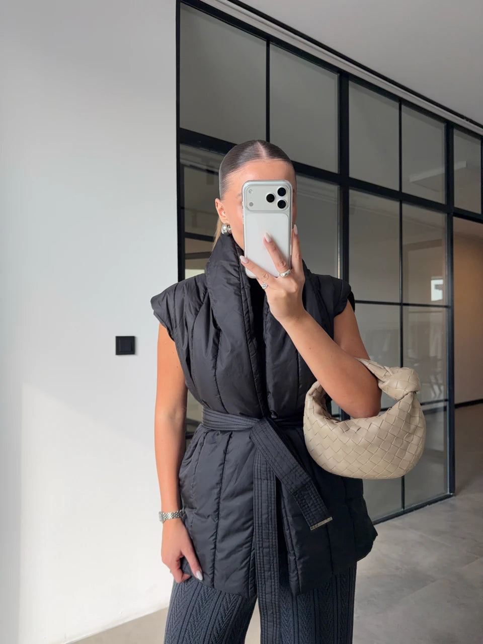 ڤيست اسود بحزام - KP7098