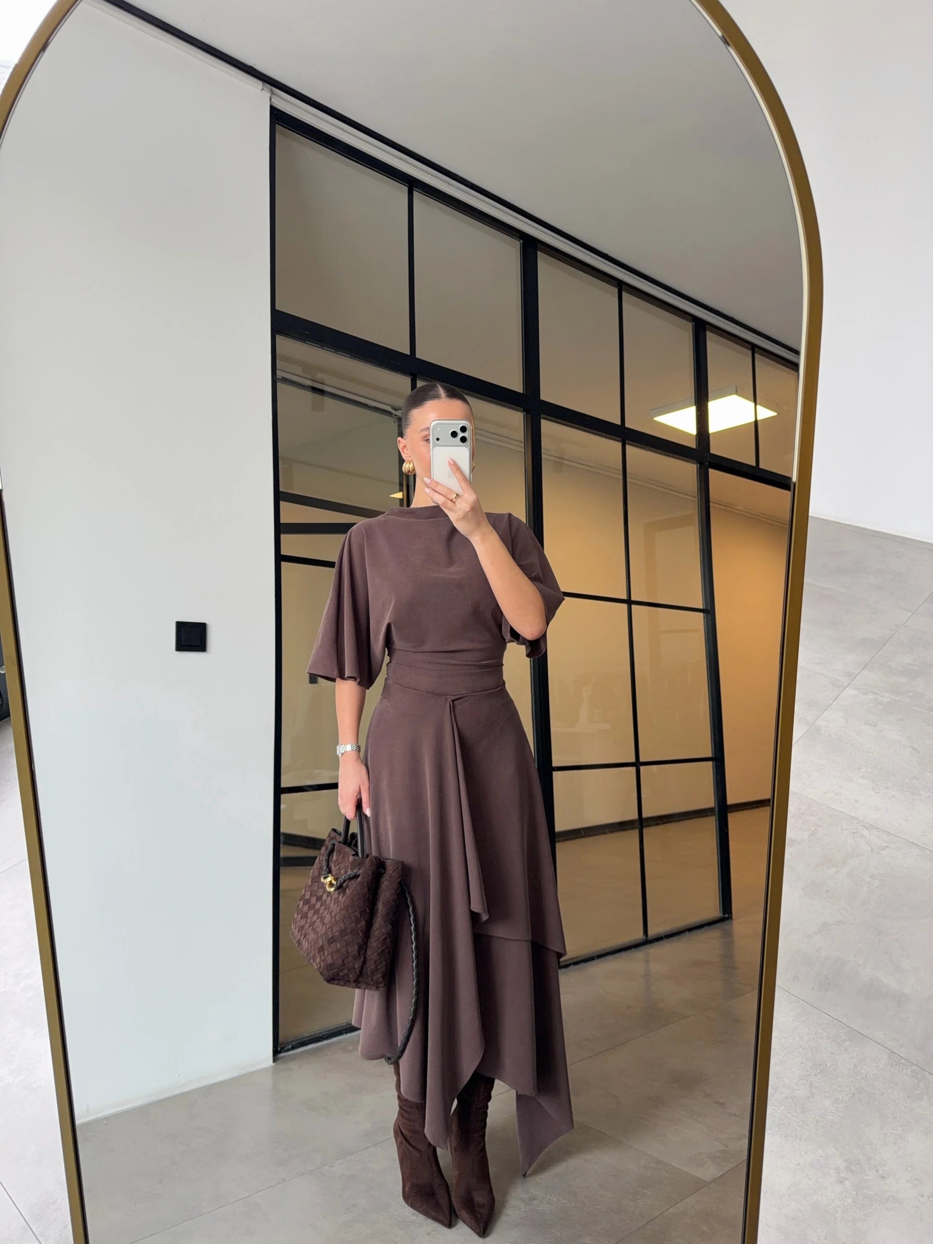 طقم بلوزة مع تنورة بني - KP1552