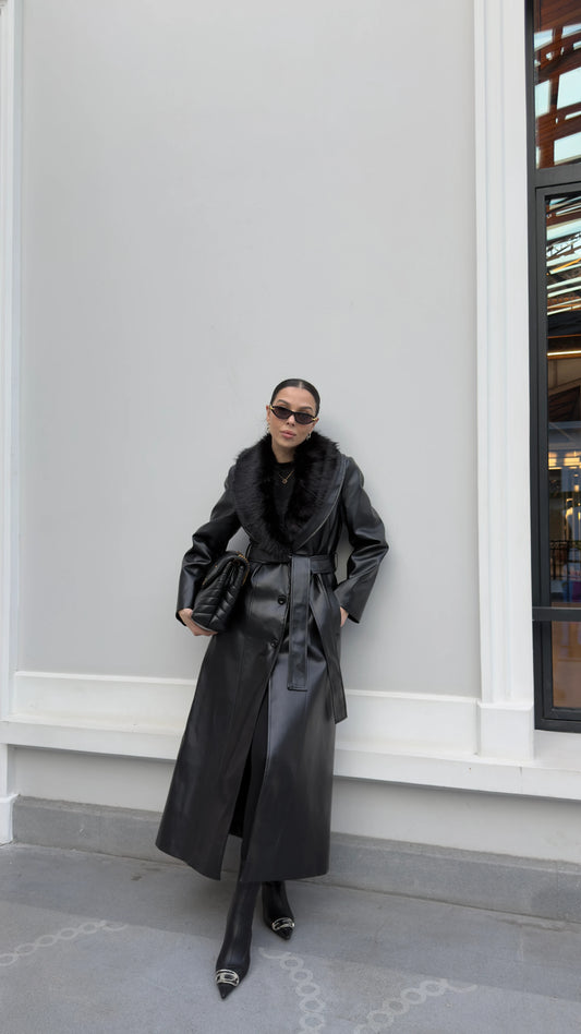 جكيت اسود جلد فرو - KP7135