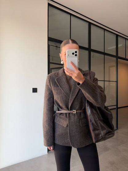 جكيت بني مخطط بحزام - KP7161