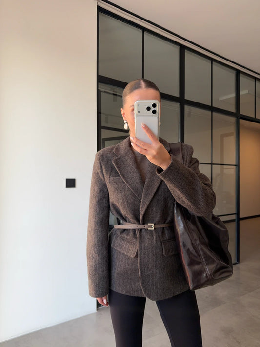 جكيت بني مخطط بحزام - KP7161