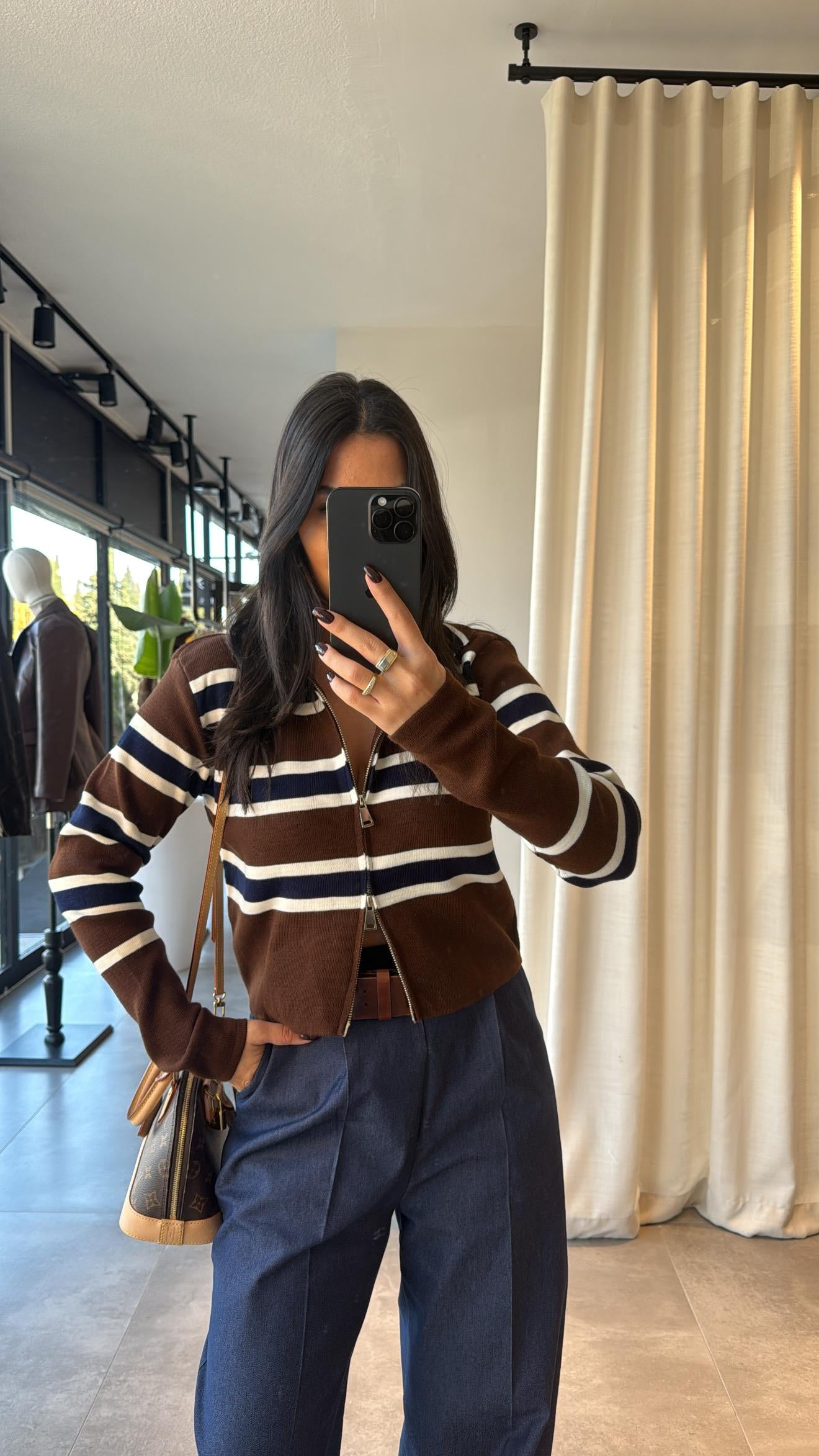 جرزة بسحاب مخططة كحلي وبني - KP4373