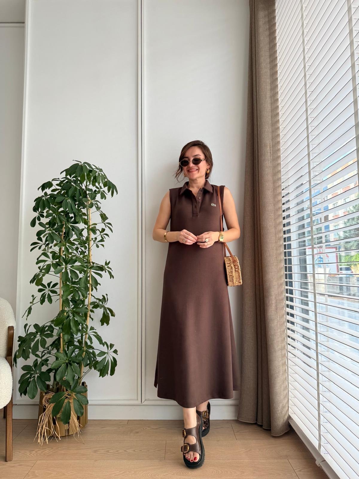 فستان لاكوست بني - KP2159