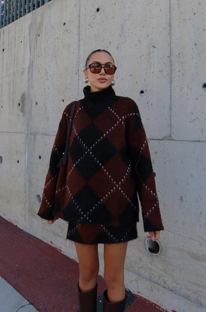 طقم بني وبني تنورة مع بلوزة - KP1465