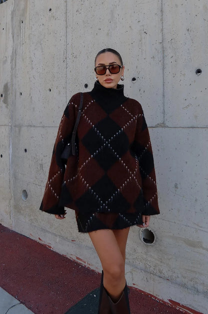 طقم بني وبني تنورة مع بلوزة - KP1465