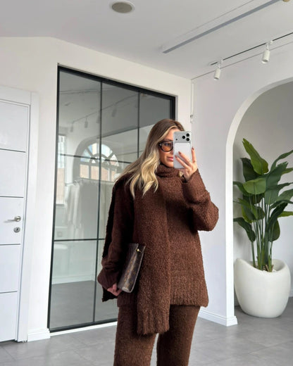 طقم صوف مع لفحة بني - KP1446