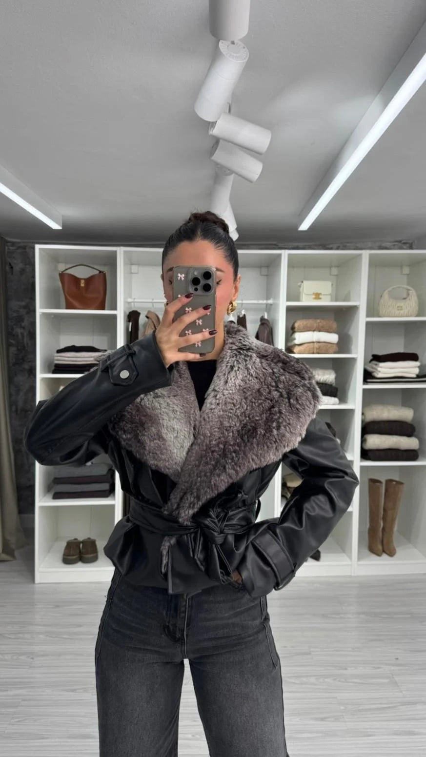 جكيت جلد اسود فرو - KP7097